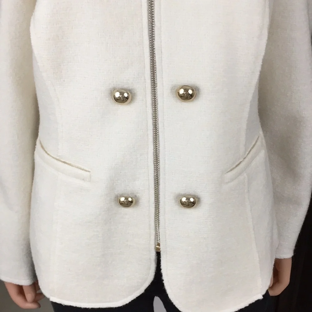 NWOT Chico’s Double Breasted Style Winter White Gold Button BlazerJacket Size M